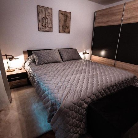 Appartamento La Garcon Braşov Esterno foto