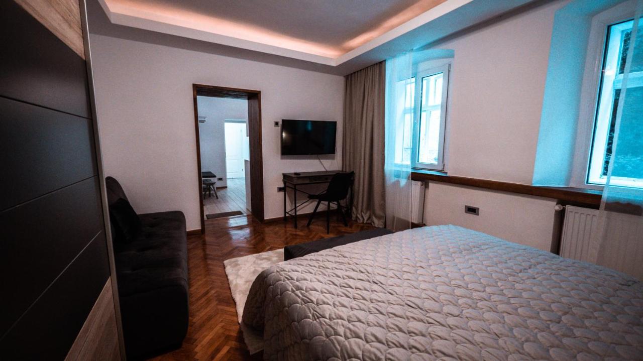 Appartamento La Garcon Braşov Esterno foto